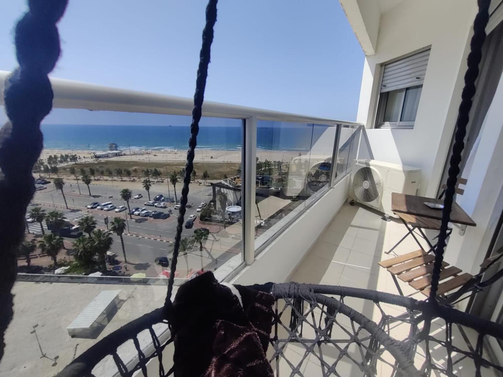 Ferienwohnung סוויטת פאר מול הים Aschdod Exterior foto