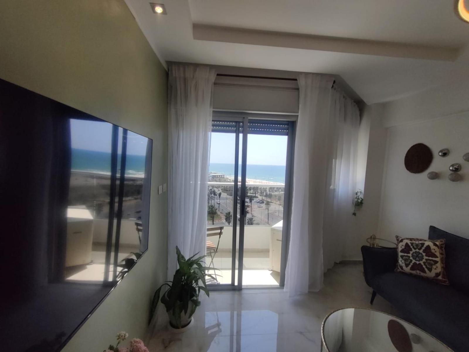 Ferienwohnung סוויטת פאר מול הים Aschdod Exterior foto