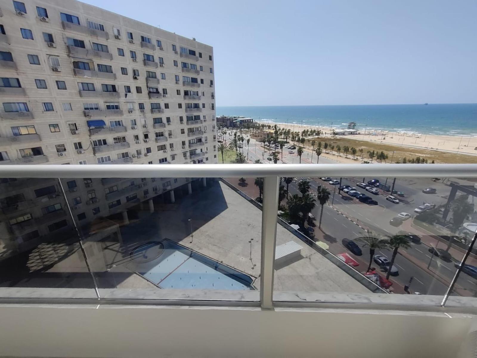 Ferienwohnung סוויטת פאר מול הים Aschdod Exterior foto