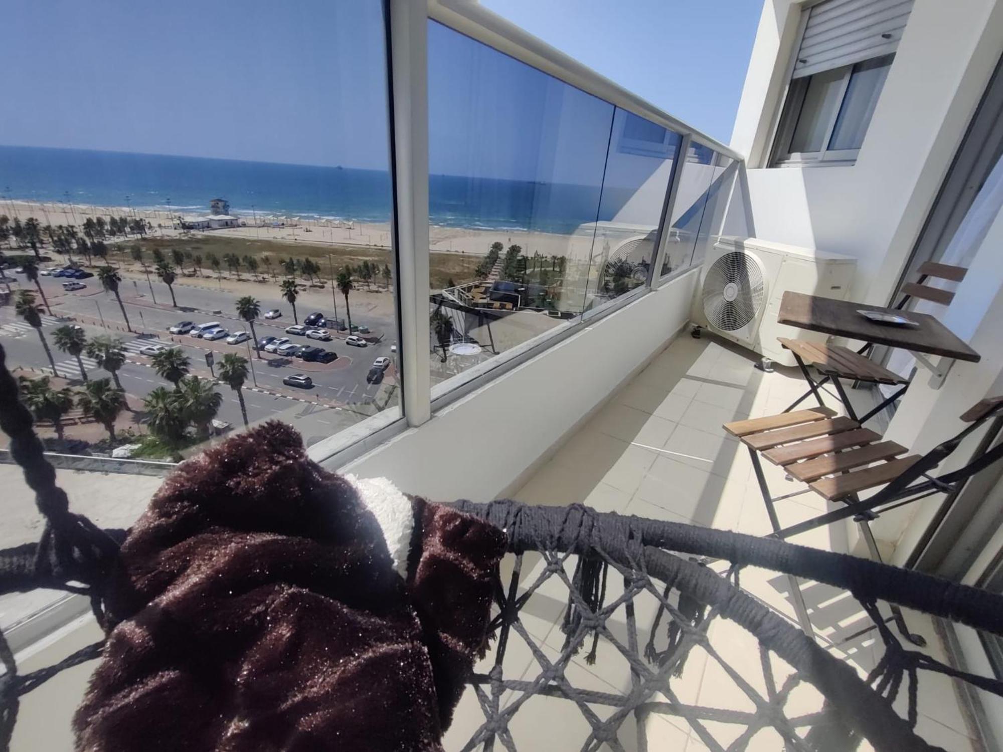 Ferienwohnung סוויטת פאר מול הים Aschdod Exterior foto